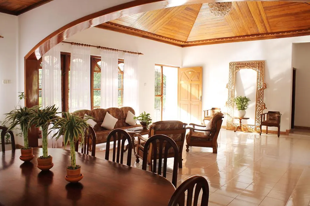 Hotel Sobaya Bungalow Negombo Villa