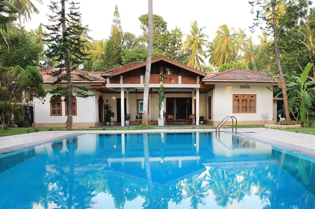 Hotel Sobaya Bungalow Negombo